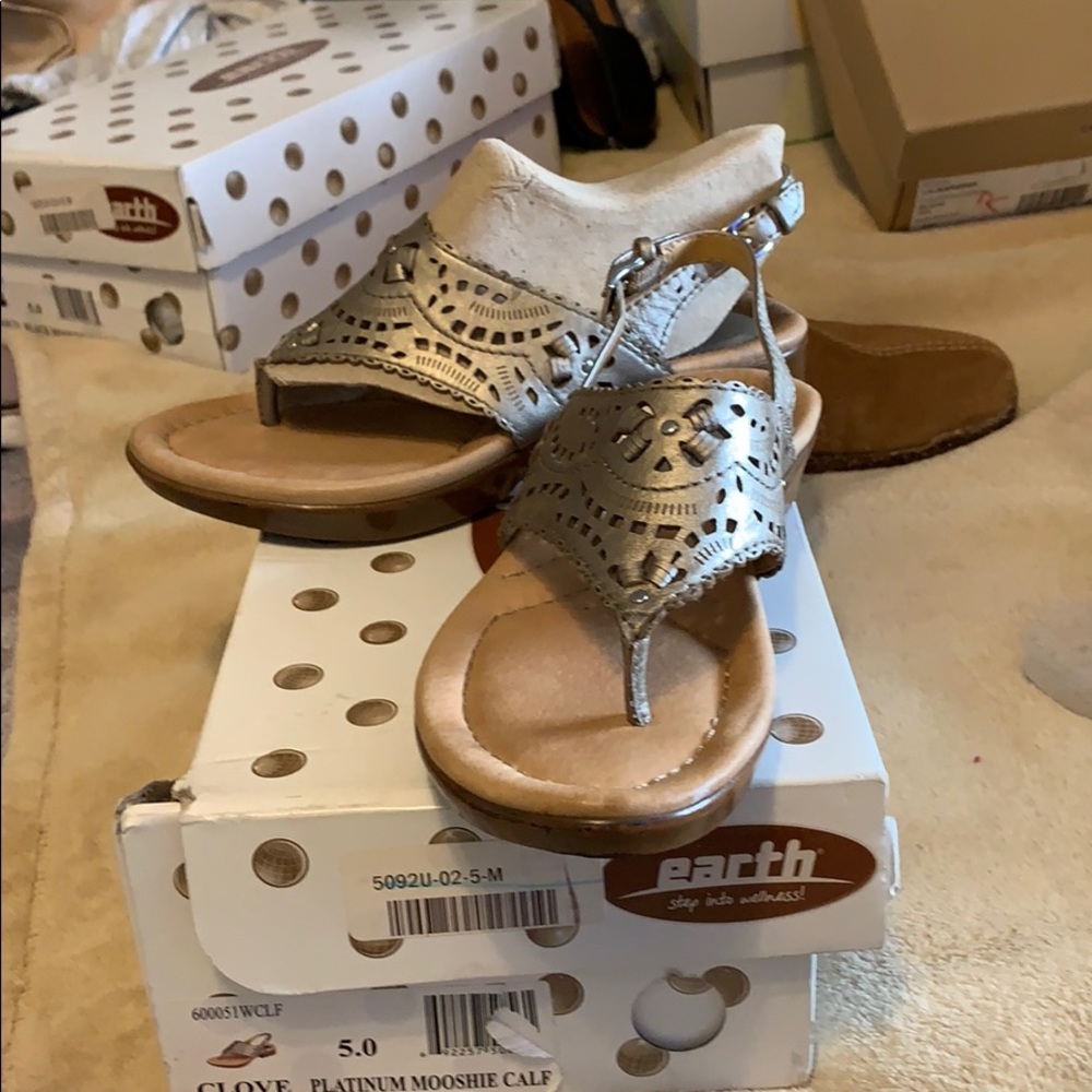 Earth sandals